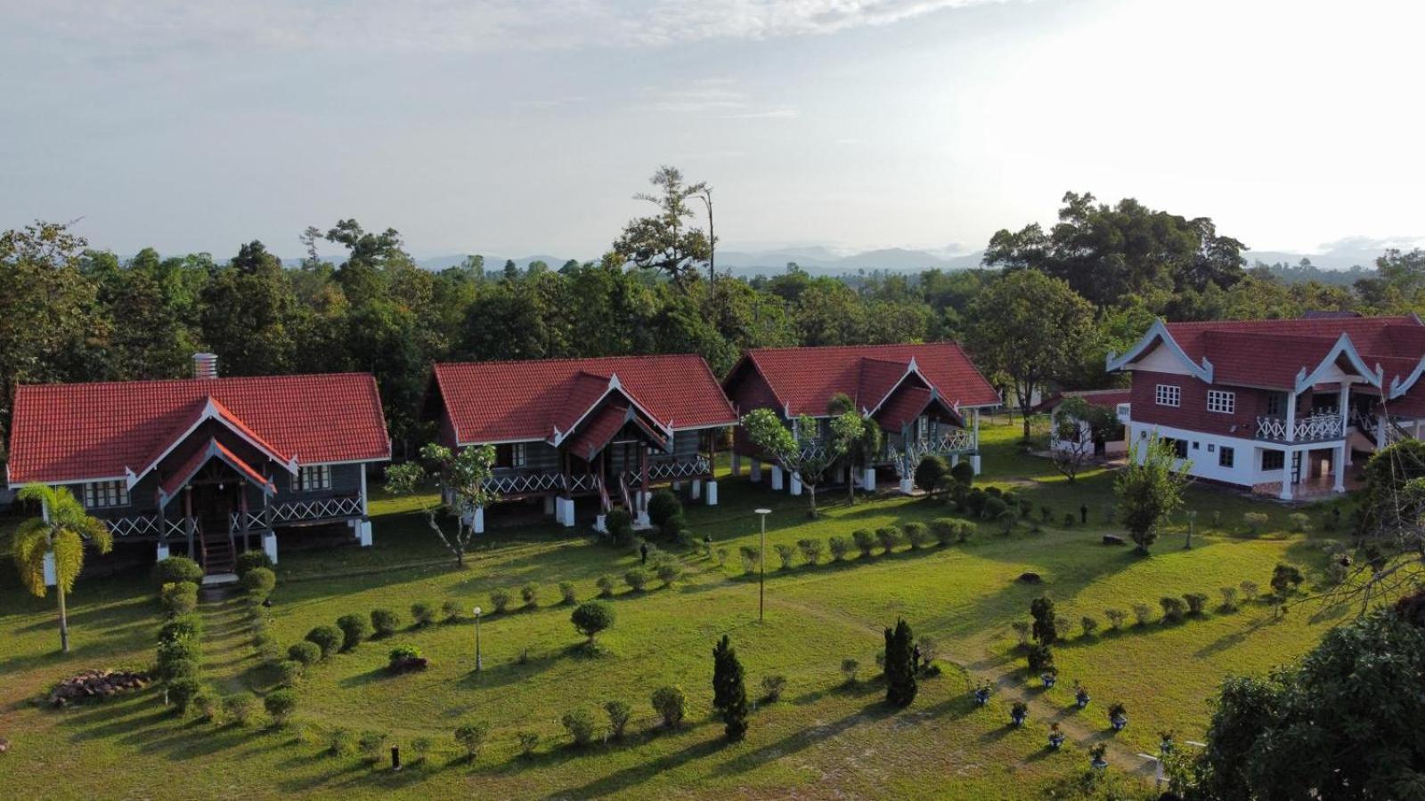 นากาย รีสอร์ต Hotel Ban Nakay Nua ภายนอก รูปภาพ